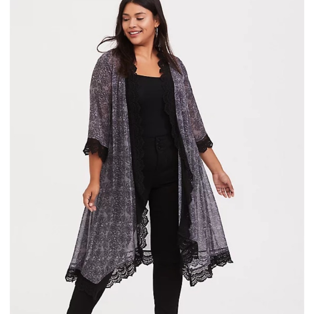 NWT TORRID FLORAL SKULL CHIFFON LONGLINE KIMONO